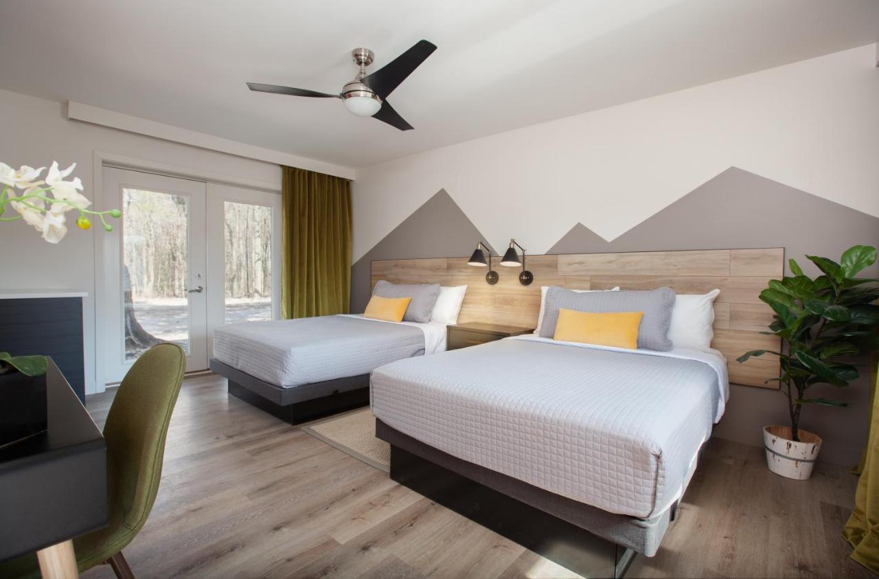 4411 Inn & Suites 密歇根城 外观 照片